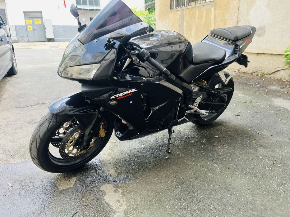 Honda 600rr 2004 vand/schimb cu atv