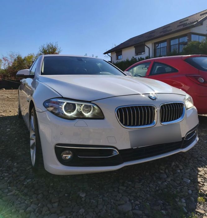 BMW Seria 5 BMW 525d xDrive Touring Sport-Aut. Luxury Line
