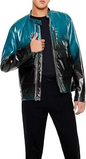 Оригинальная демисезонная куртка в байкерском стиле