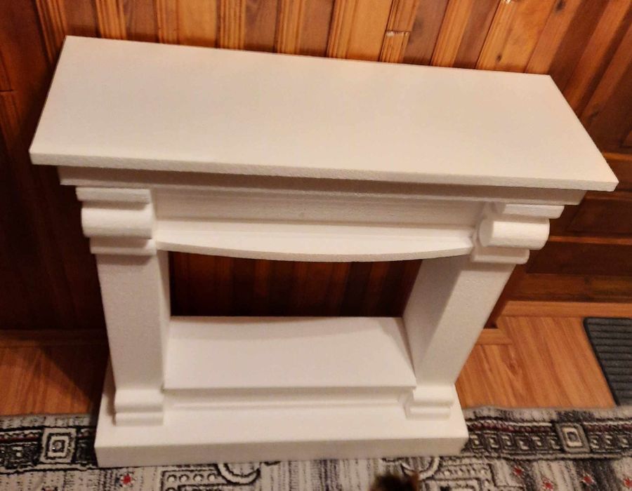 Rama semineu decorativ din polistiren