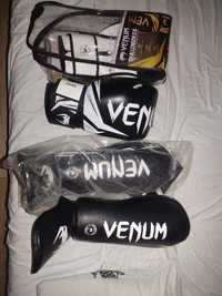 Боксови ръкавици Venum + Протектори за крака Venum ! ЧИСТО НОВИ !