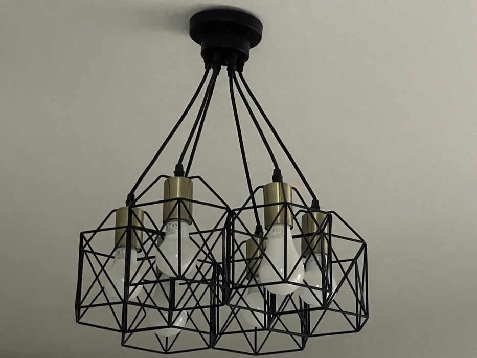 Lustra, Corp de iluminat pentru 6 becuri