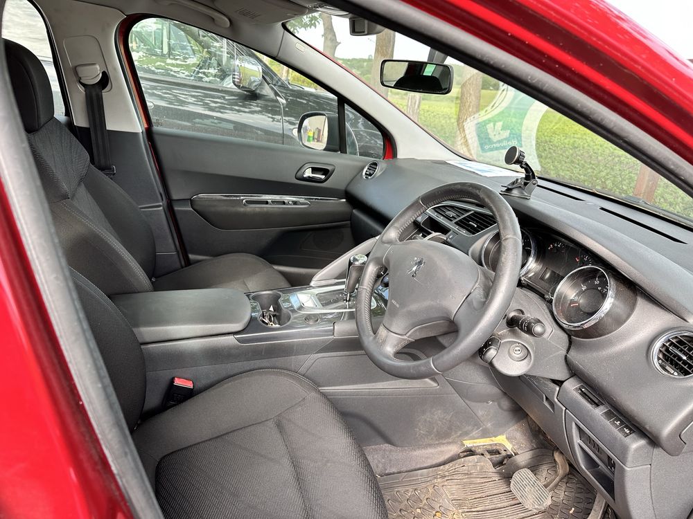 Пежо 3008 Peugeot 3008 2010 десен волан