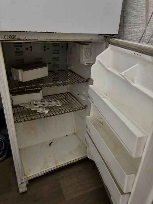 Тоңазытқыш Холодильник