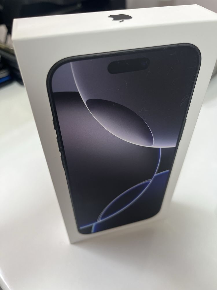 НОВ НЕРАЗПЕЧАТАН Apple iPhone 16 Pro Max 256GB
