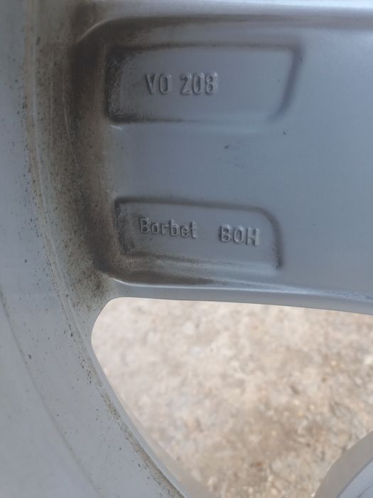 17"Vw Corvara Оригинални 6.5ж ет42 Golf Passat Jetta Tiguan Touran Гум