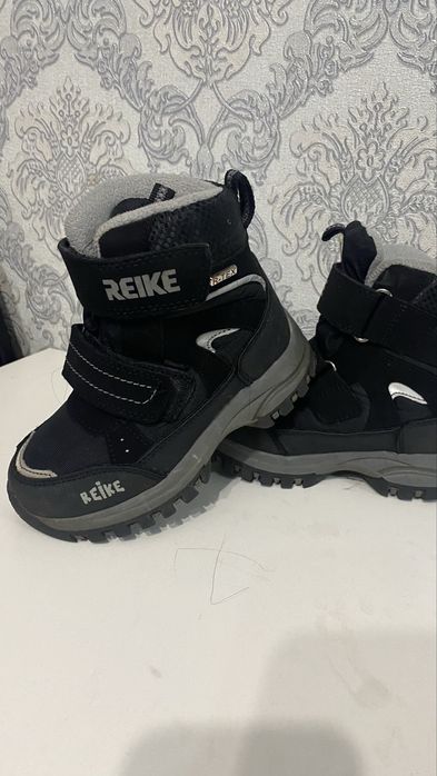 Продам зимние сапоги