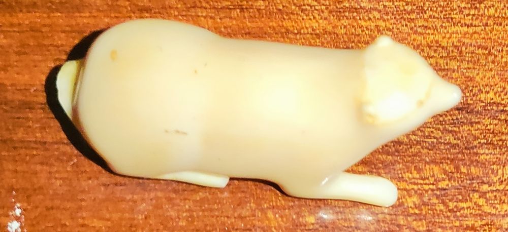 Фигурка из кости моржа. Требуется реставрация.