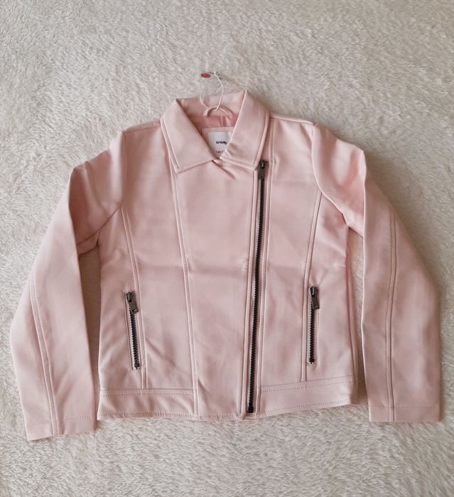 Нови детски дрехи, размери-128,134,140