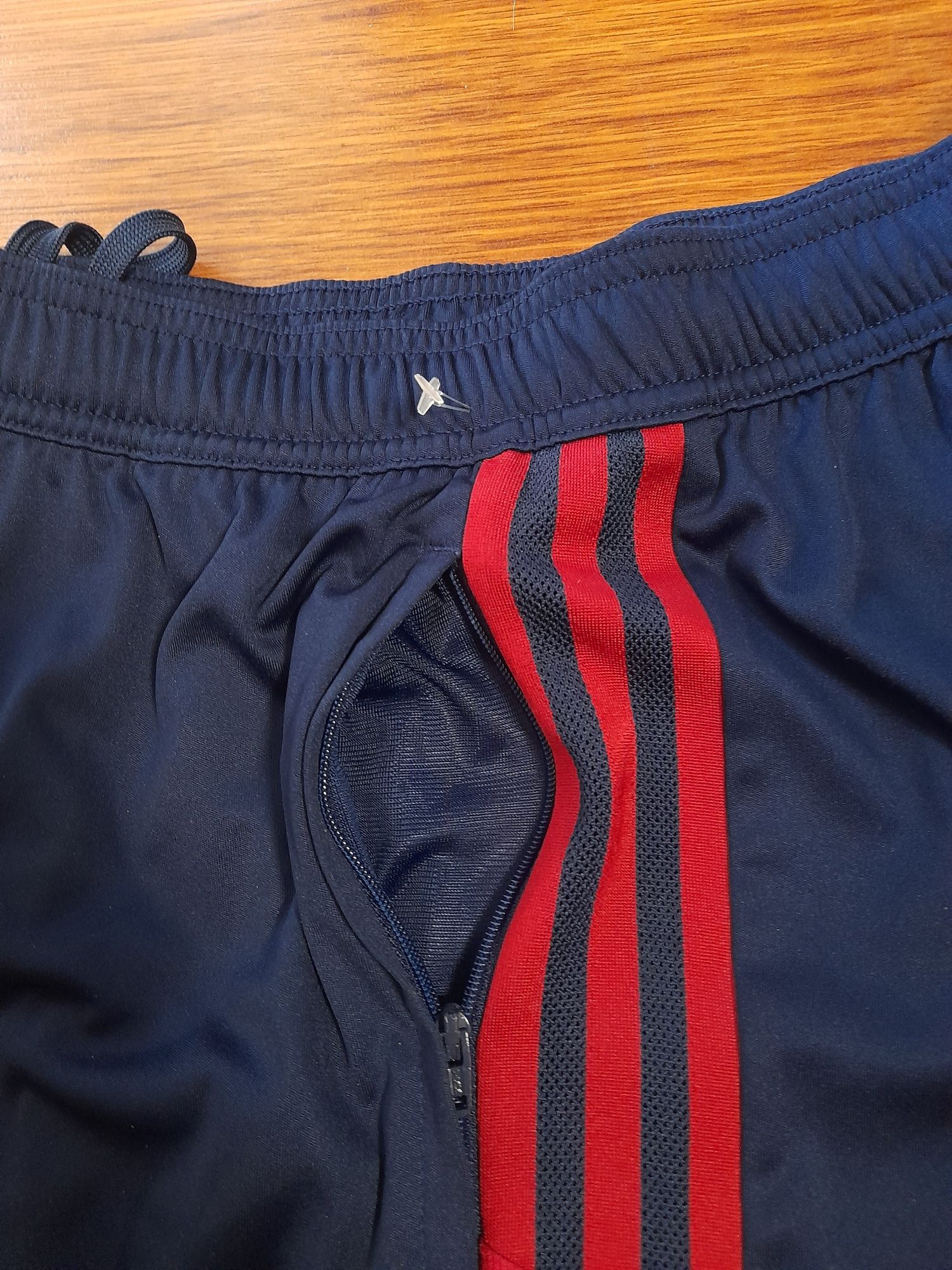 Adidas AJAX мъжки къси панталонки S размер.