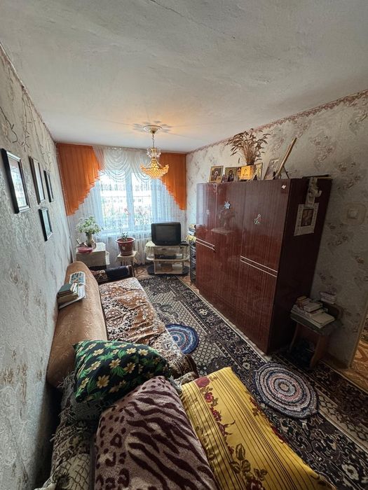 Продам 1 комн кв гостиничного типа в 19 мкр