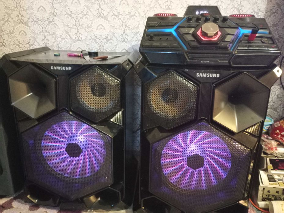 Samsung giga saud Rxd