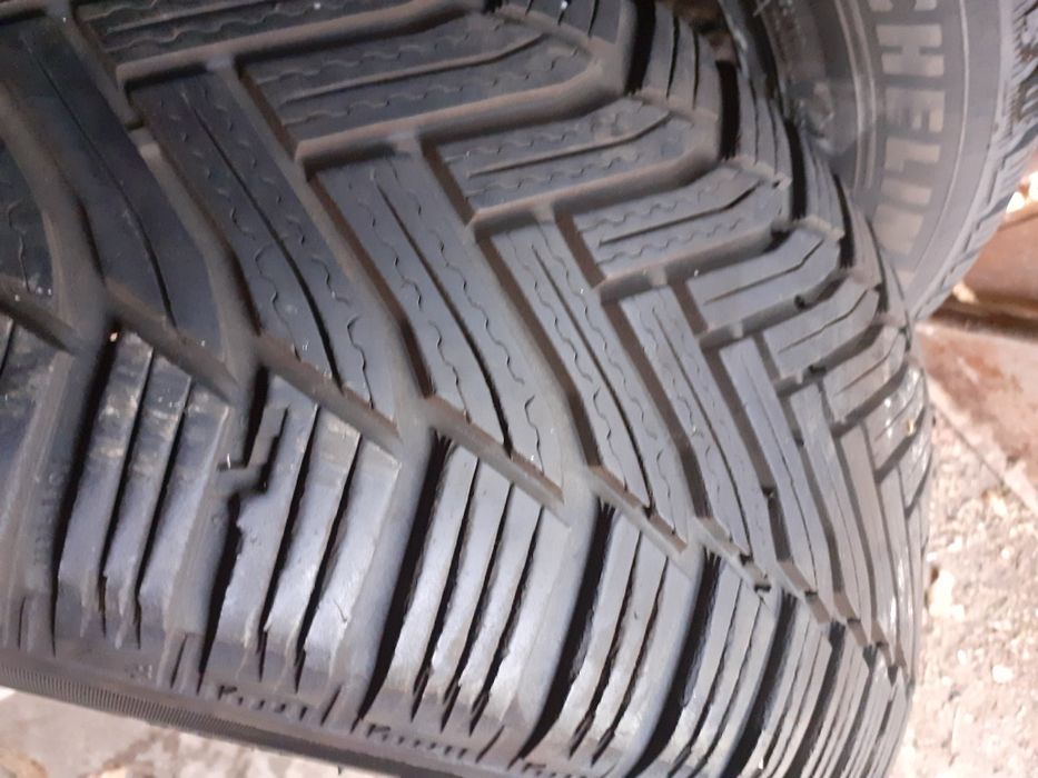 215/60R16 michelin alpin 6