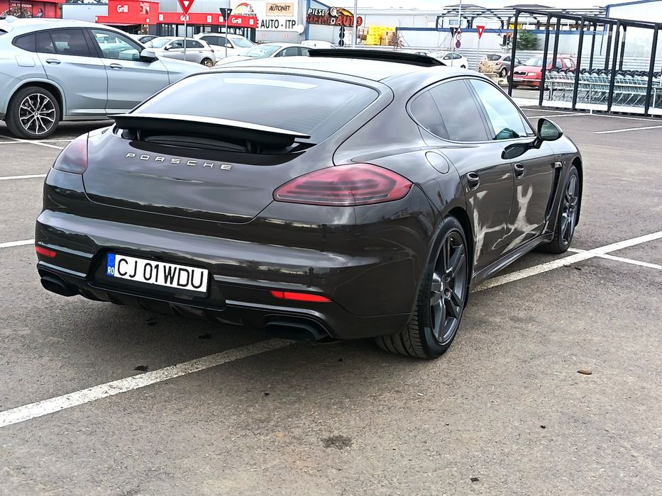 Porsche Panamera facelift 300 cp diesel  2015  variante la alt preț