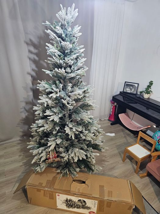 Brad artificial 210 cm