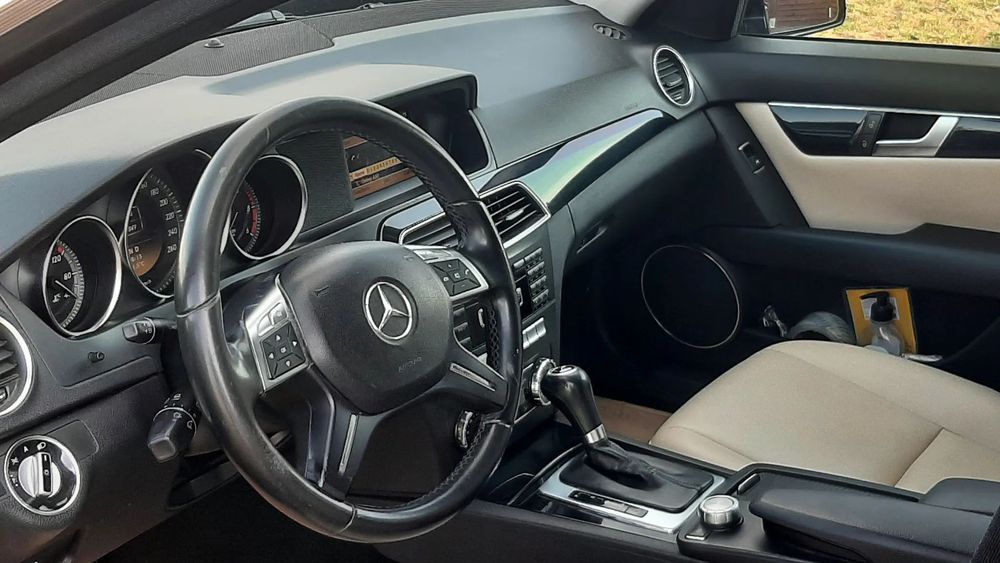 Mercedes-Benz C Mercedes-Benz C 200 CDI (BlueEFFICIENCY) 7G-TRONIC