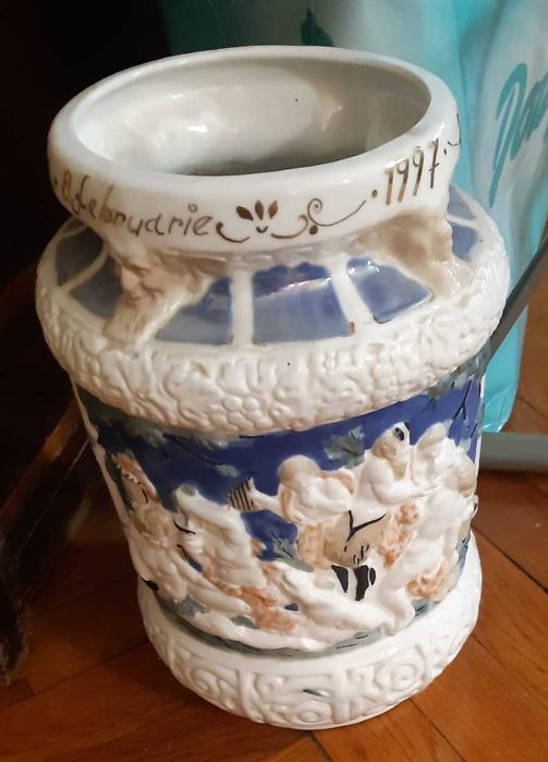 Vând vază porțelan