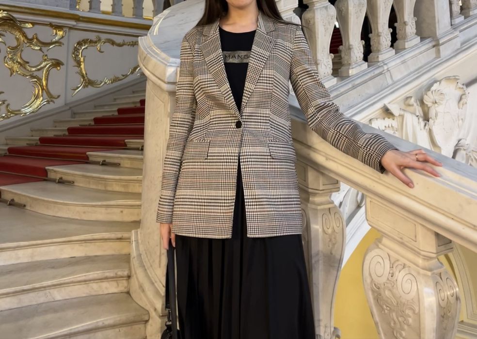 Пиджак совремнный, идеальное состояние