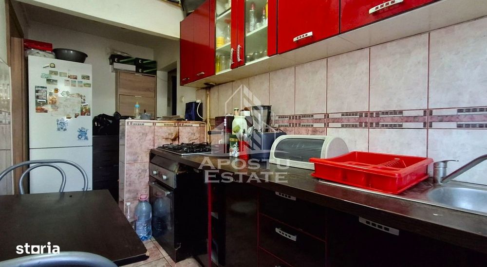 Apartament 2 camere,semidecomandat,zona Romanilor