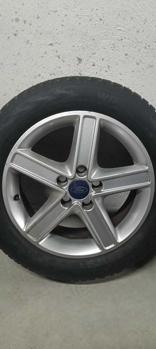 Зимни автомобилни гуми с джанти 205/55/16 за FORD