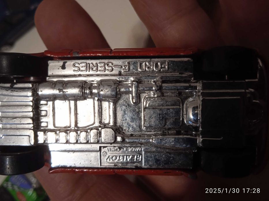 Метални колички 7 бр., Ford F series, Windstar. на Realtoy, 1:61- 1:64