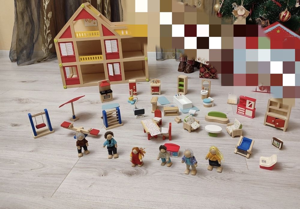 Дървена къщичка с аксесоари