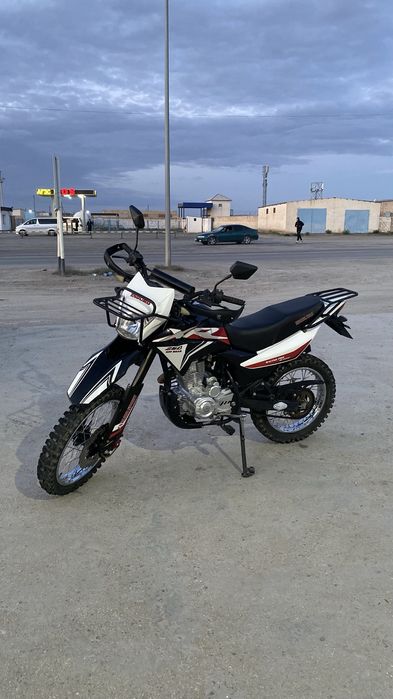 Мотоцикл эндуро 250 сатылады