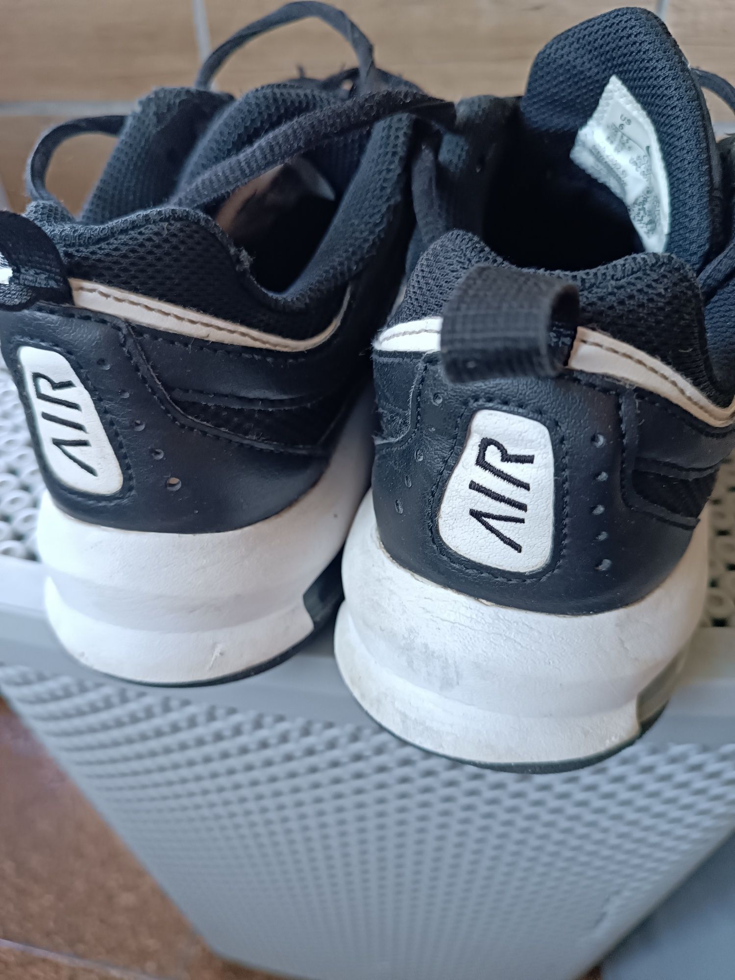 Маратонки air max 36,5
