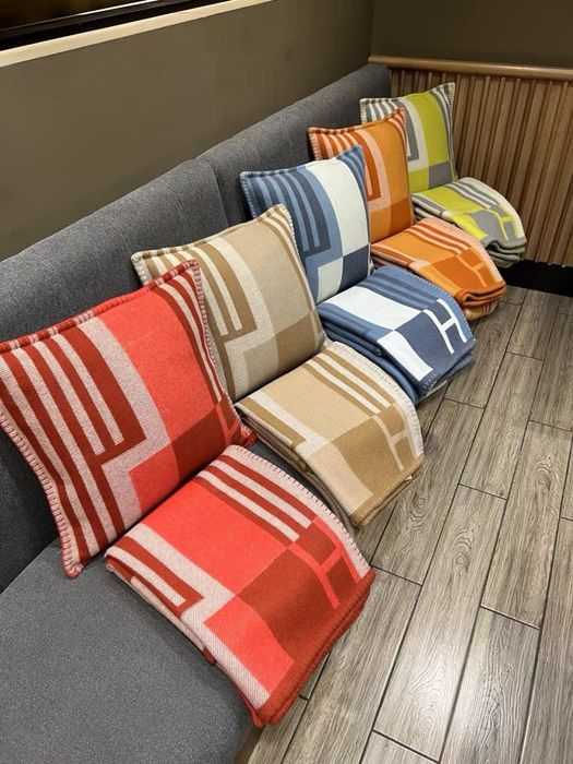 Тип Hermes Одеяло и Възглавница