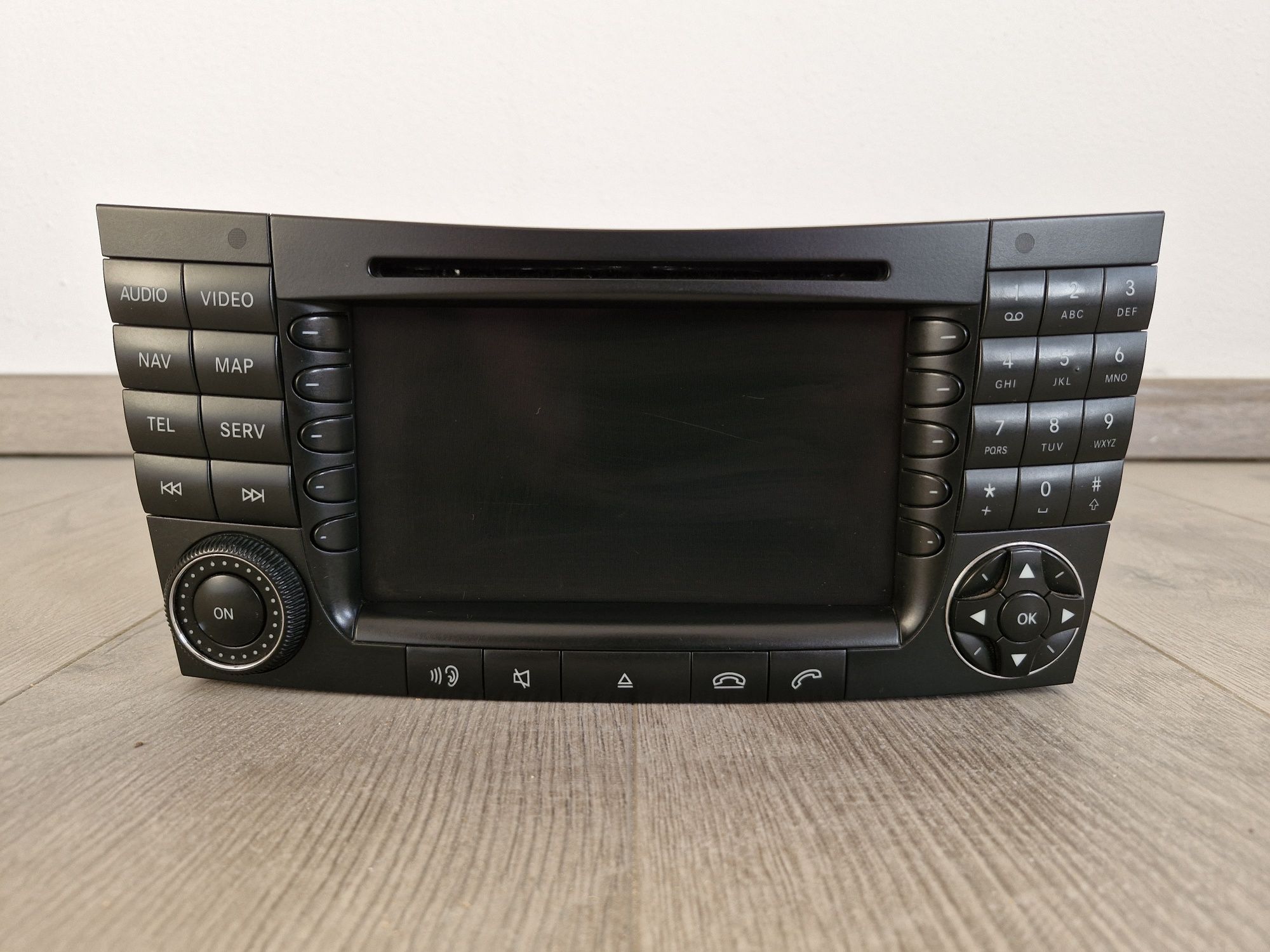 Navi/Navigatie w211-4 mufe-stereo-HARMAN KARDON/Becker - A2118276242