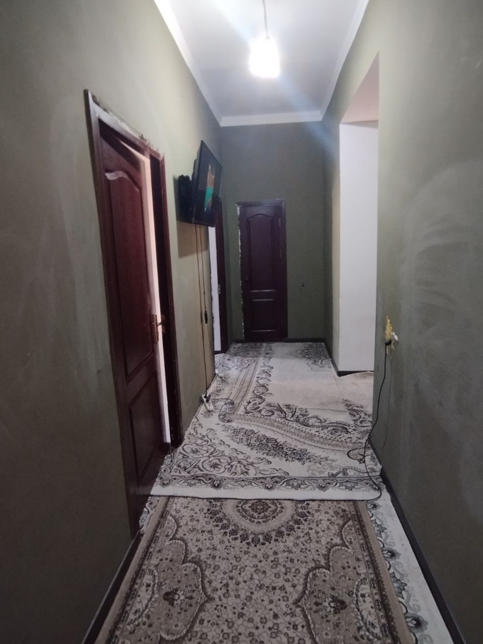 Уй срочно сотилади