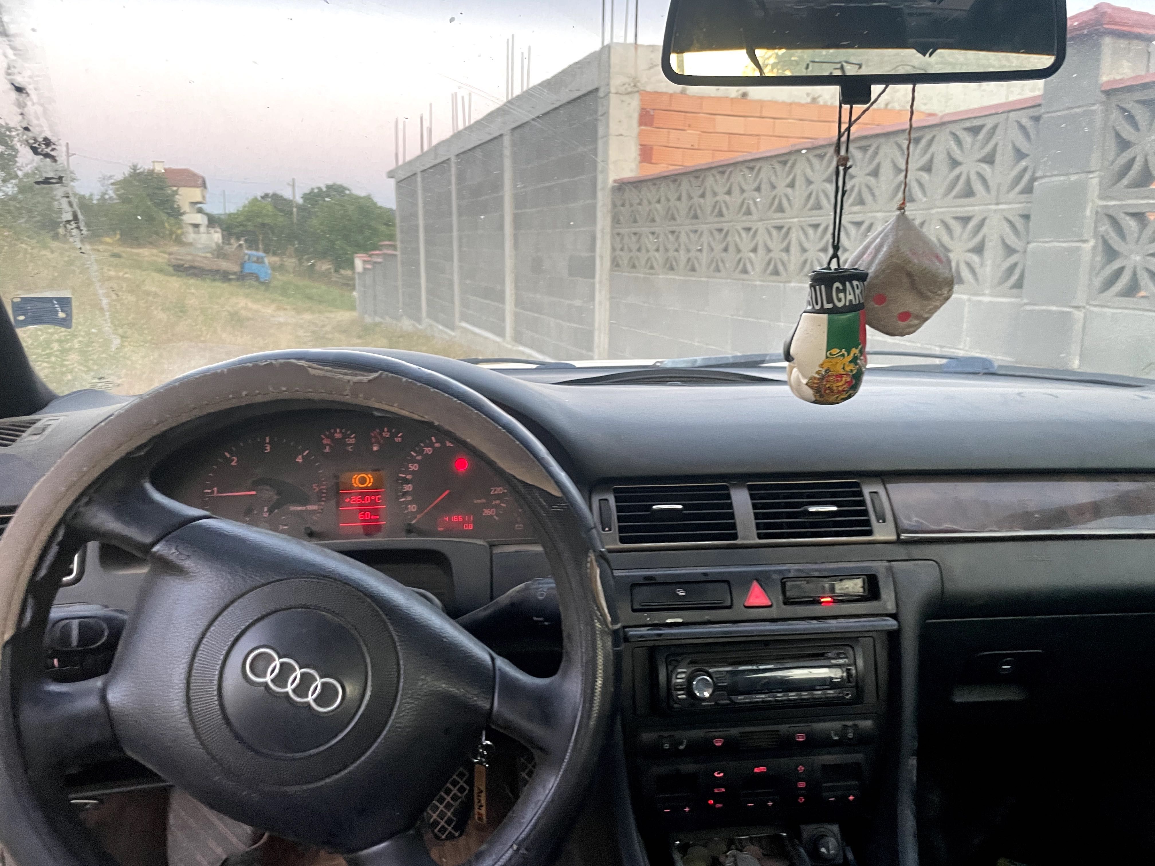 Audi A6 C5 2000 на части