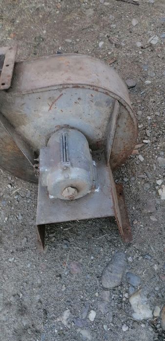 Motor cu ventilator exterior