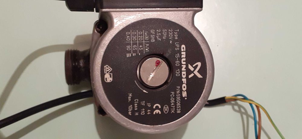 Pompa GRUNDFOS tip UPS 15-60 130 2,5µF GF SHB – 1