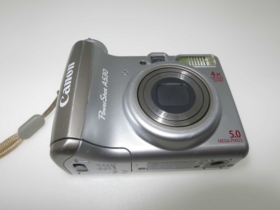 Canon PowerShot A530 ретро дигитален фотоапарат работи и снима отлично