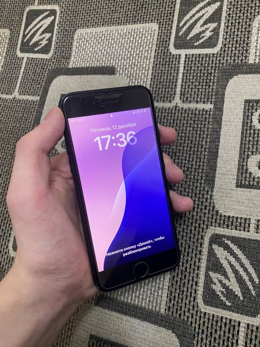 Продам IPhone SE 2 64 gb