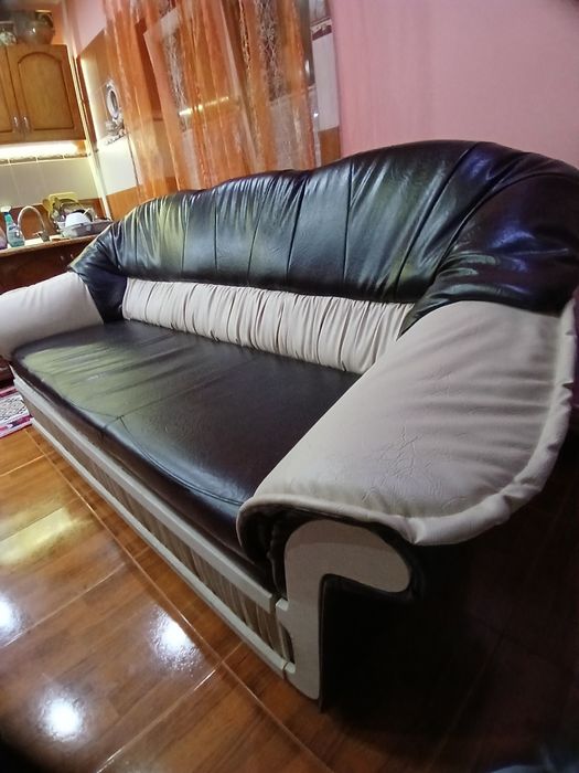 Vând canapea extensibila