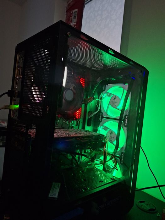 Vând sau schimb pc gaming