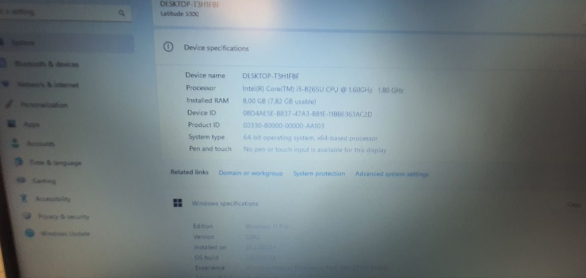 Лаптоп Dell Latitude 3301 -  Intel Core i5, 8265U, 8Gb DDR3, 256GB SSD