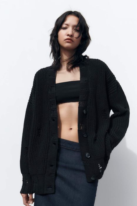 Жилетка Zara /Зара с накъсани детайли М размер с етикет