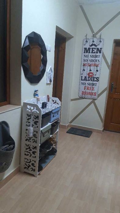 Собственик продава имот в село Радево с 2 самостоятелни къщи и басейн