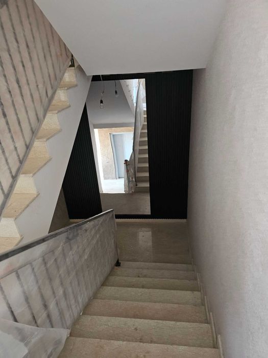 Продава се Тристаен апартамент в София, Малинова долина - 102 кв.м за 1814 €/кв.м - Снимка #1