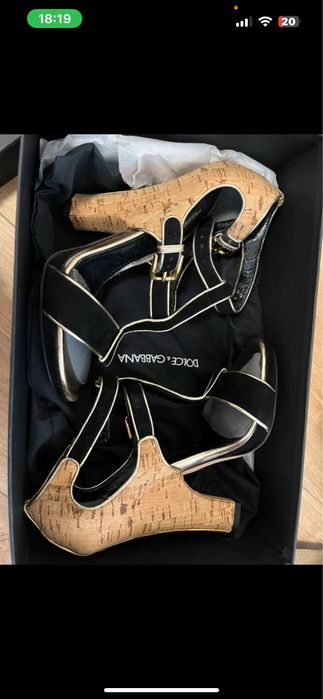 tocuri dolce gabbana (pretul este negociabil)