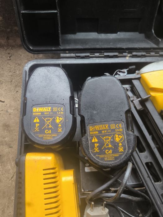 Pistol cuie Dewalt DC618 DEFECT