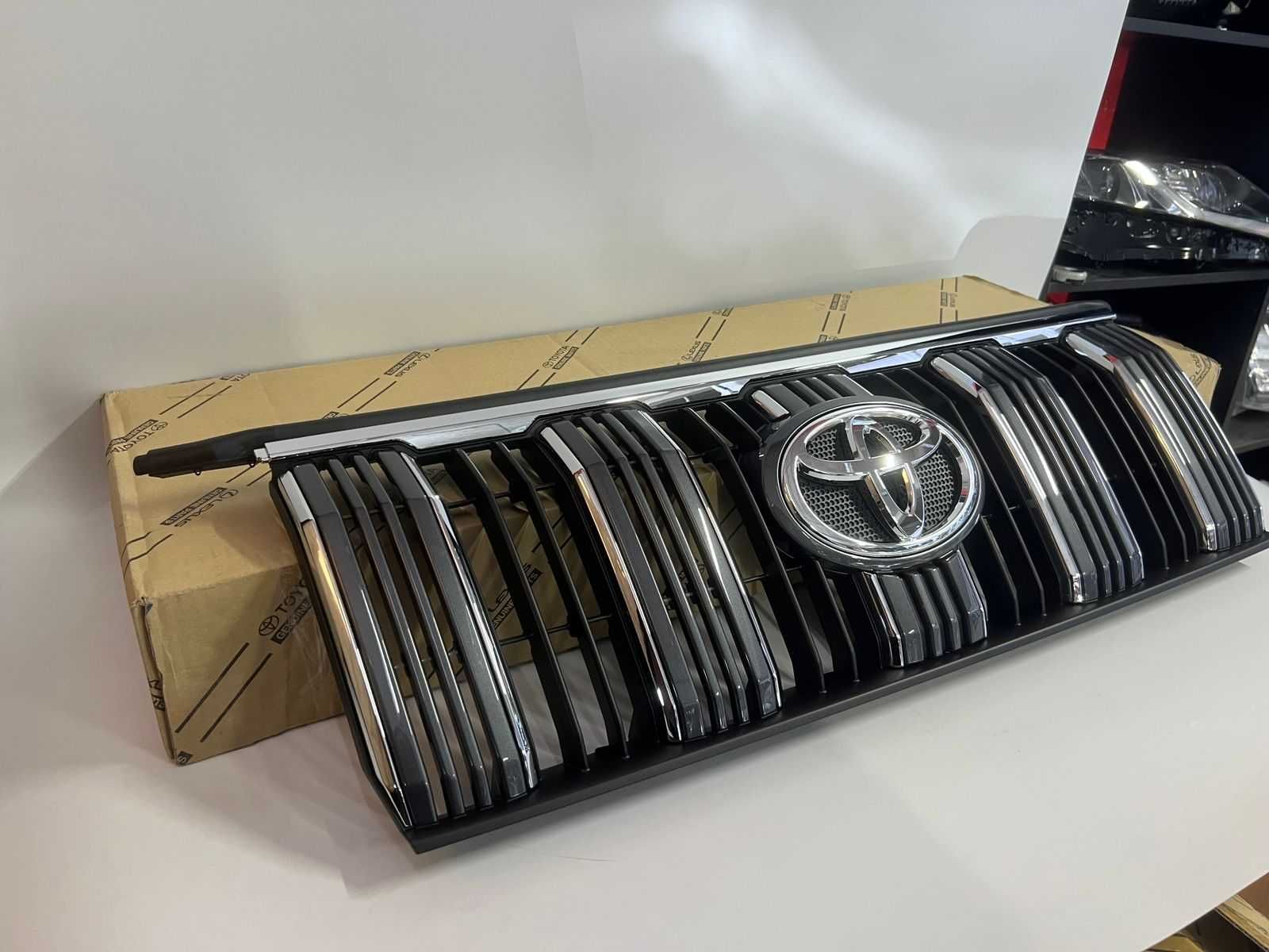 Решетка радиатора оригинал Toyota Prado 160