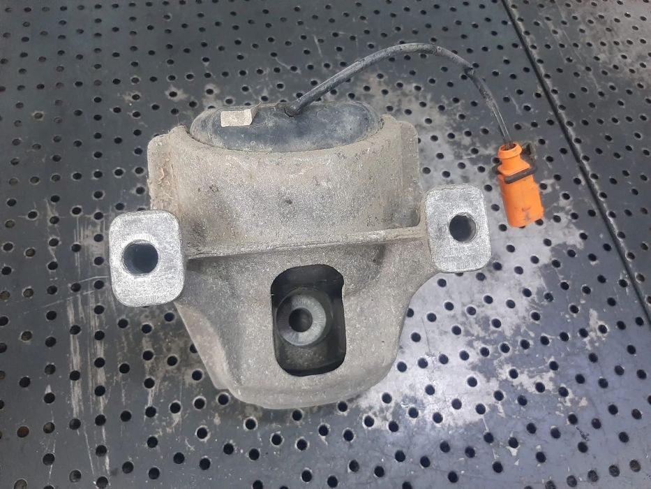 suport tampon motor stanga cu senzor  2.0 tdi cjc audi a4 b8 8k