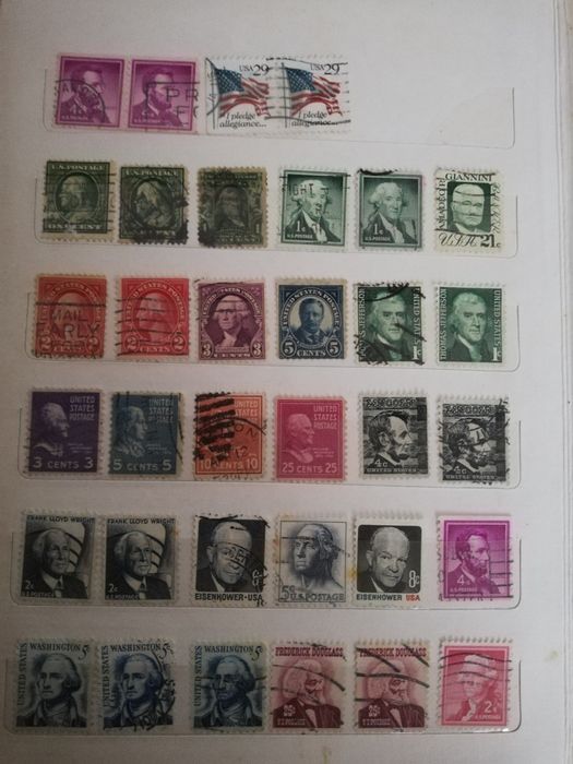 Vând clasor cu timbre cote bune