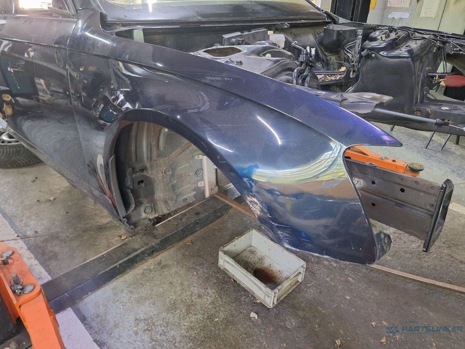 Aripa fata dreapta AUDI A4 IV 8K2, B8 Facelift 2011 - 2015 albastru LX5R , cu defecte