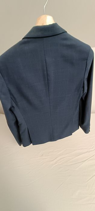 Vând haina de costum, Mango Man