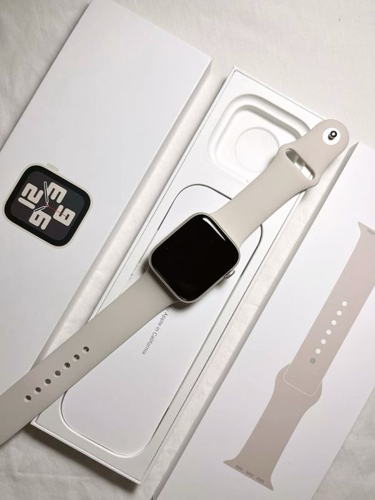 Apple watch SE часы